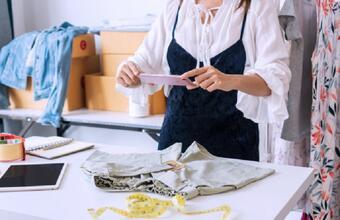 Publicitate pe TikTok pentru afaceri: cum să anunți și să vinzi produse