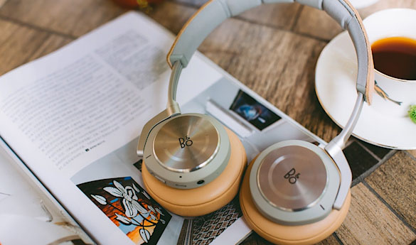 Прослуховування аудіокниг