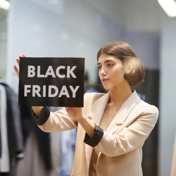 Vizu&aacute;lne zdobenie obchodu